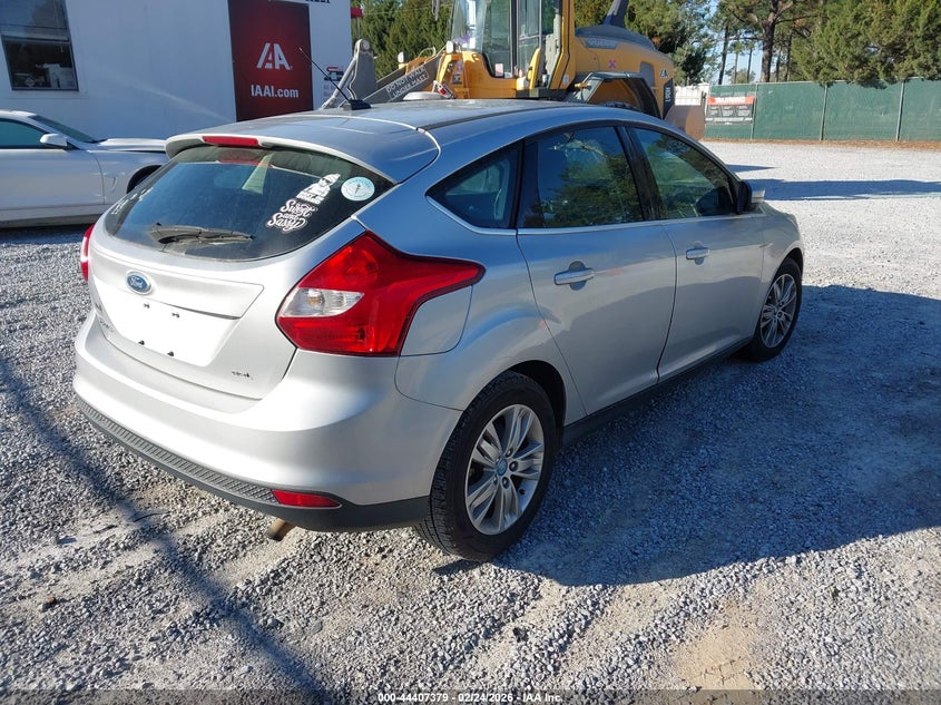 2012 Ford Focus 2.0 Sel silver Lot 111044407379 Vin 1FAHP3M27CL106059