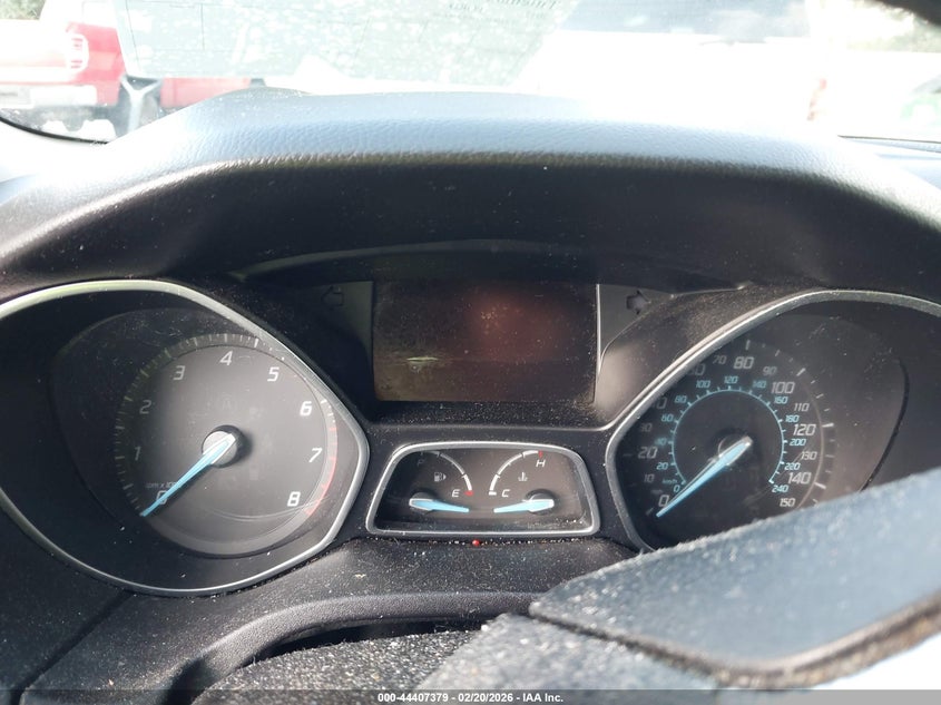 1FAHP3M27CL106059 2012 Ford Focus 2.0 Sel silver