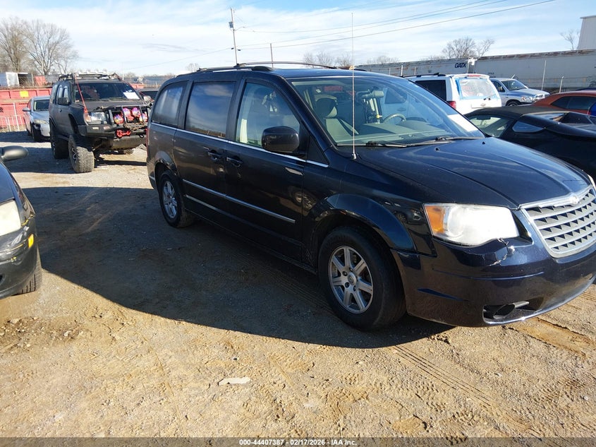 2010 Chrysler Town & Country Touring