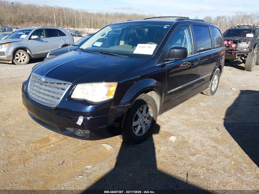 2010 Chrysler Town & Country Touring