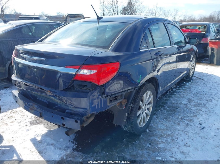 2013 Chrysler 200 Touring