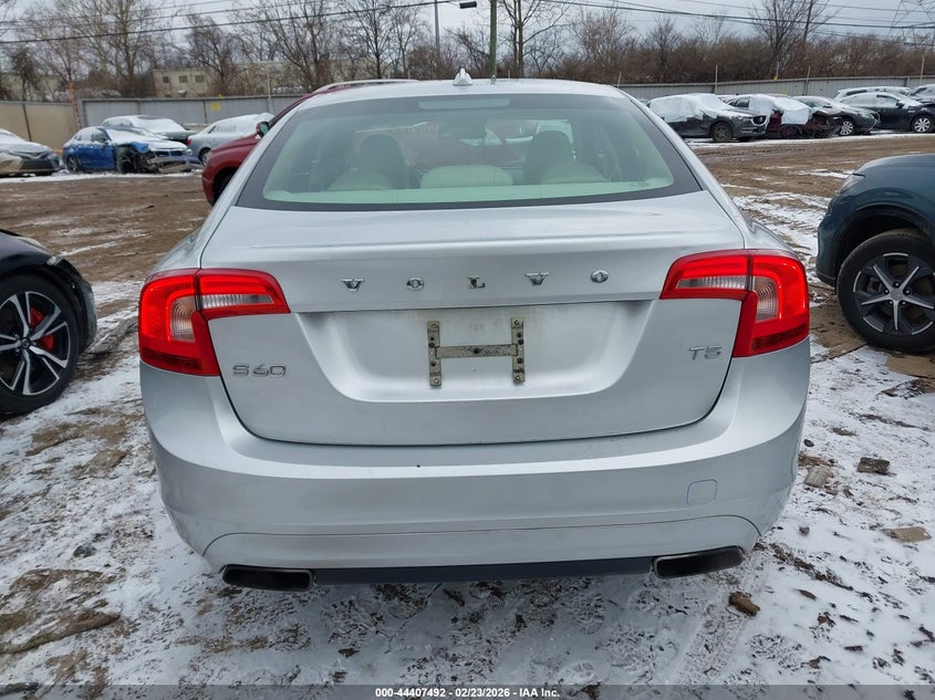 2015 Volvo S60 T5 VIN: YV126MFJ1F1351575 Lot: 44407492