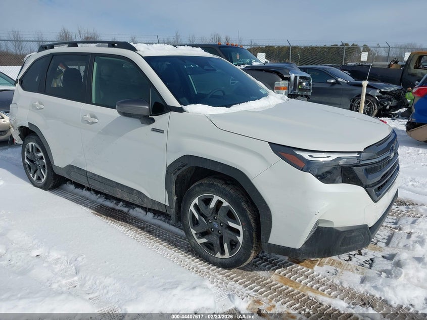2025 Subaru Forester Premium Hybrid