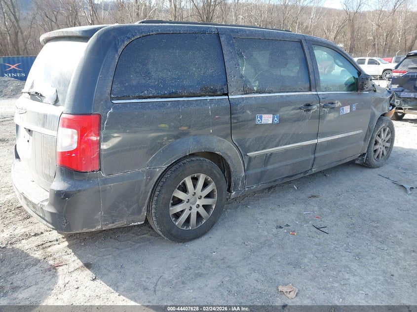 2013 Chrysler Town & Country Touring
