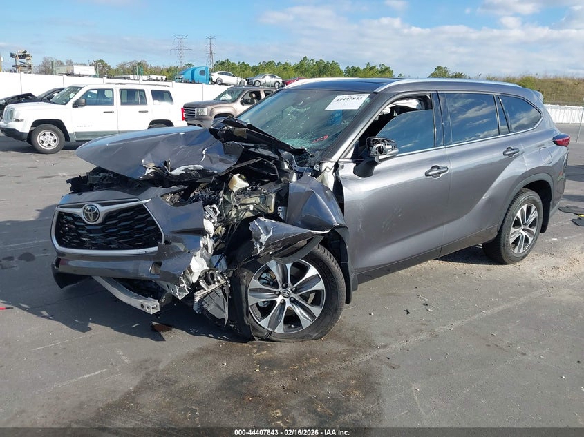 2021 Toyota Highlander Xle