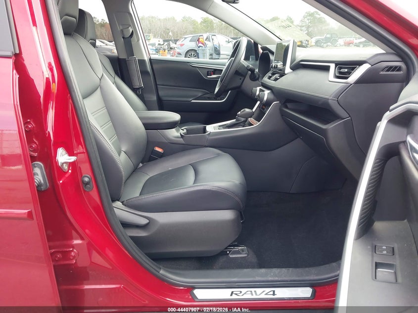 2024 Toyota Rav4 Xle Premium