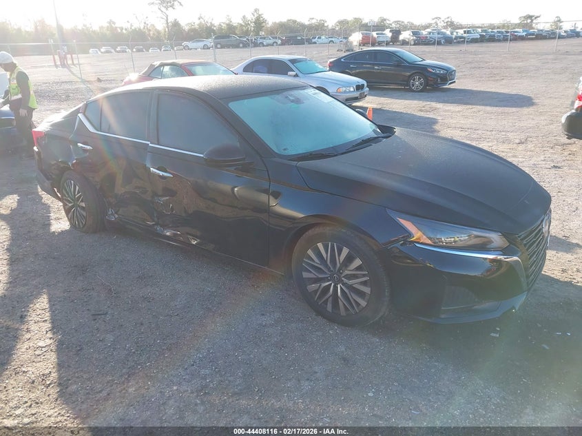 2023 Nissan Altima Sv Fwd