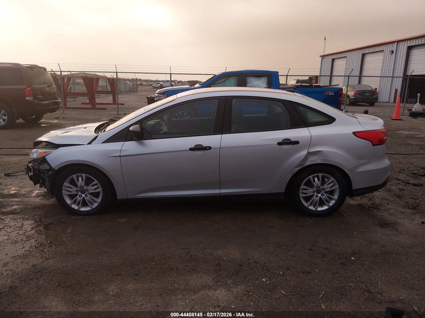 2015 Ford Focus S VIN: 1FADP3E2XFL269192 Lot: 44408145