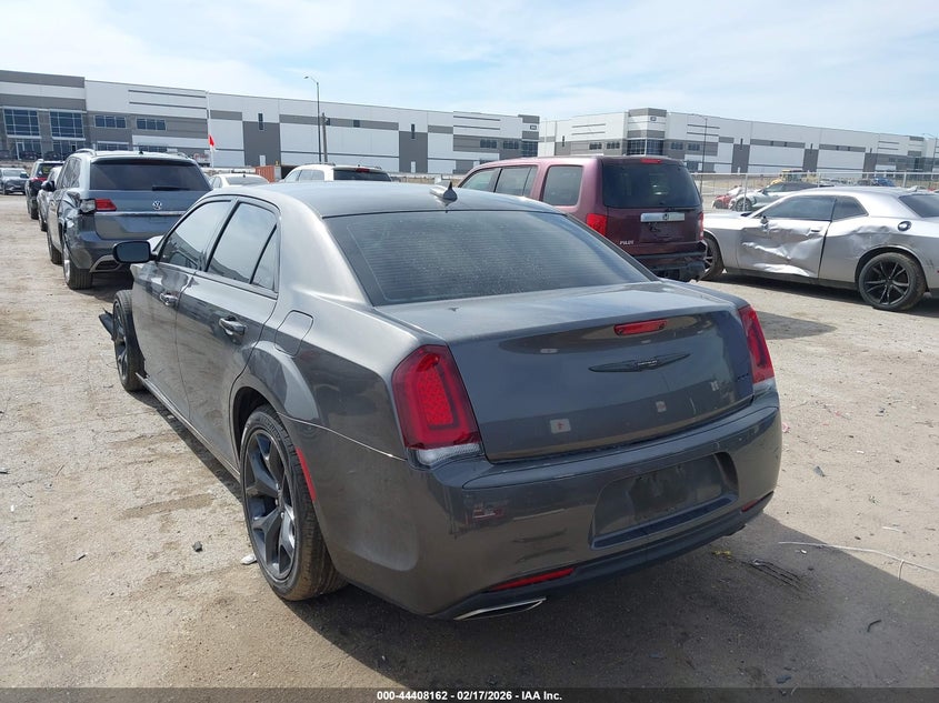 2023 Chrysler 300 Touring