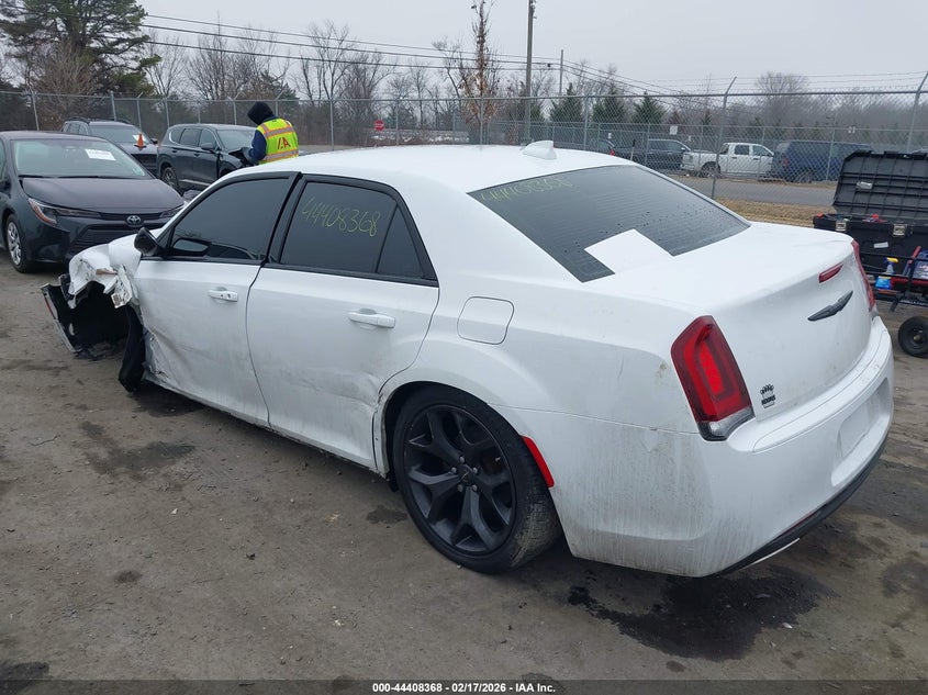 2020 Chrysler 300 Touring