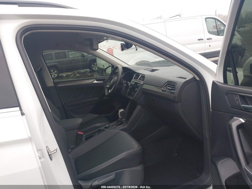 2024 Volkswagen Tiguan 2.0T Se/2.0T Wolfsburg Edition