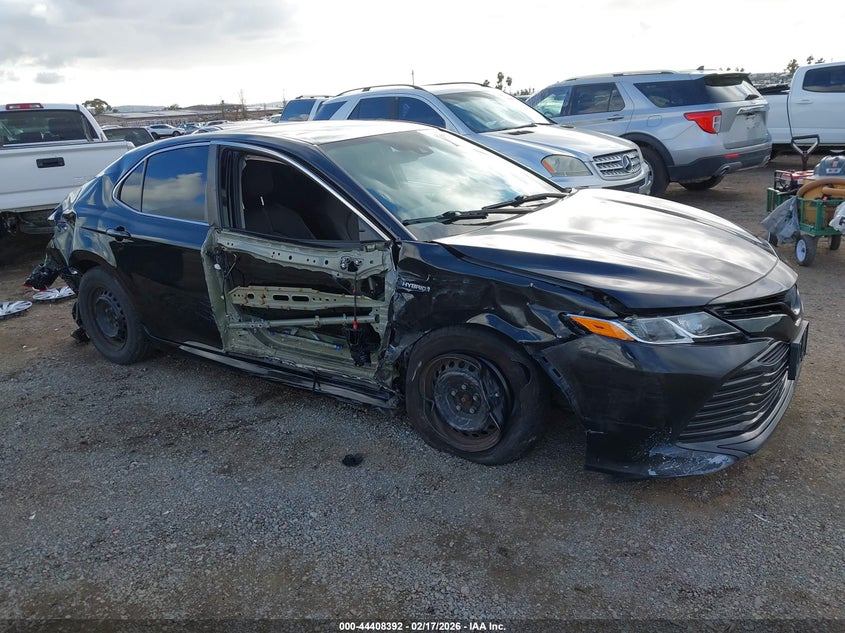 2020 Toyota Camry Le Hybrid