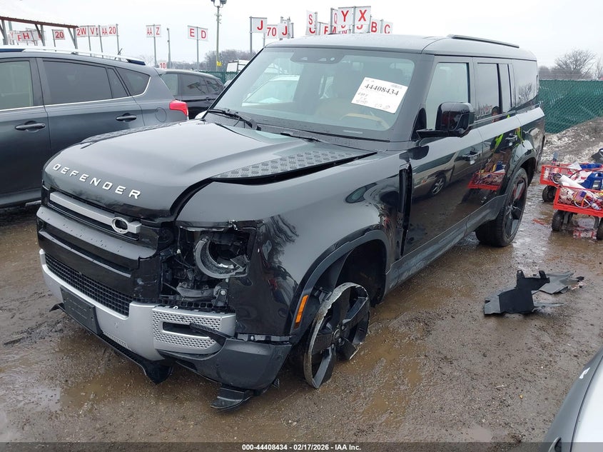 2024 Land Rover Defender 130 P400 S