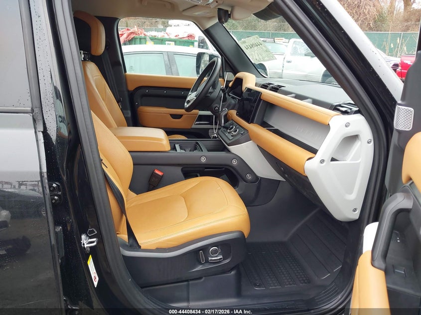 2024 Land Rover Defender 130 P400 S