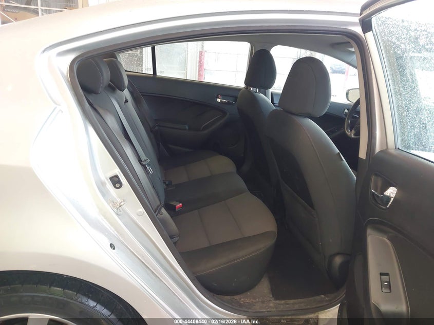 2014 KIA FORTE SEDAN 1.8L I-4 DOHC, VVT, 148HP