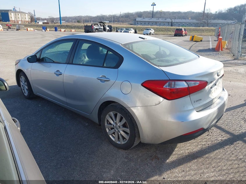 Vin: knafx4a68e5099917, lot: 44905011, kia forte lx 20143