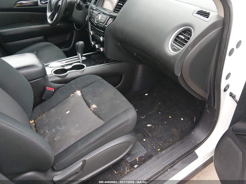 2018 Nissan Pathfinder Sv