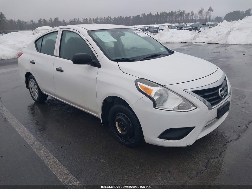 2015 Nissan Versa 1.6 S+