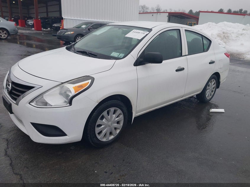 2015 Nissan Versa 1.6 S+