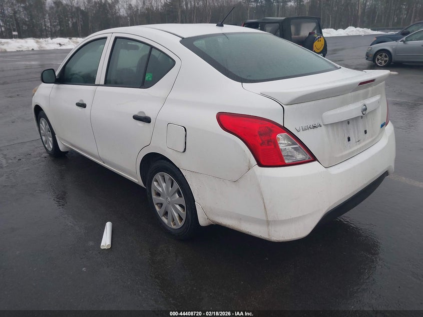 2015 Nissan Versa 1.6 S+