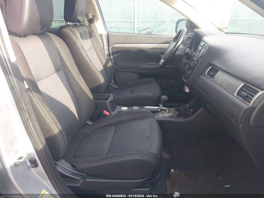 2016 Mitsubishi Outlander Es