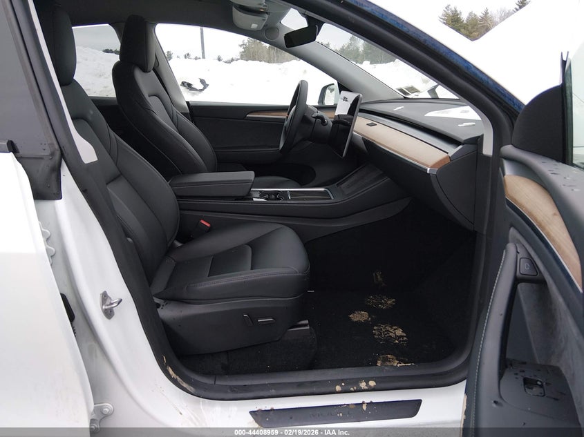 2024 Tesla Model Y Long Range Dual Motor All-Wheel Drive