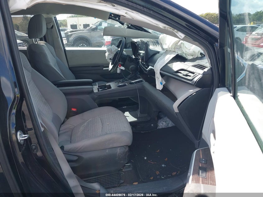 2024 Toyota Sienna Le