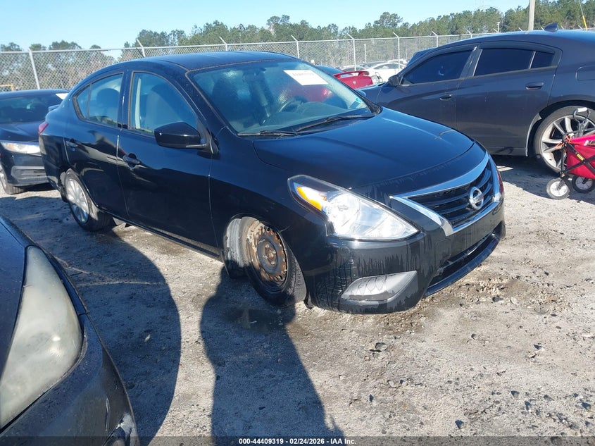 2016 Nissan Versa 1.6 S+