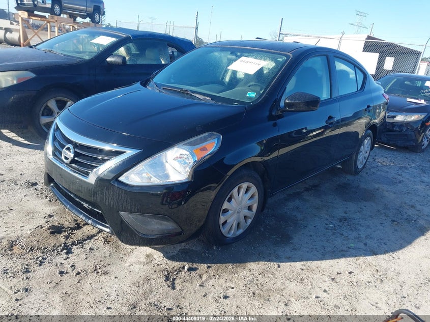 2016 Nissan Versa 1.6 S+