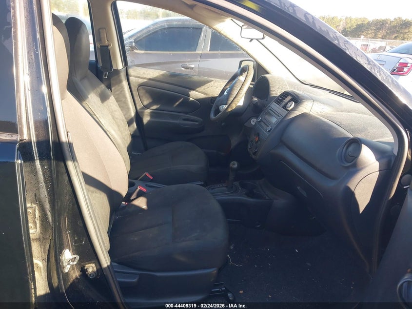 2016 Nissan Versa 1.6 S+