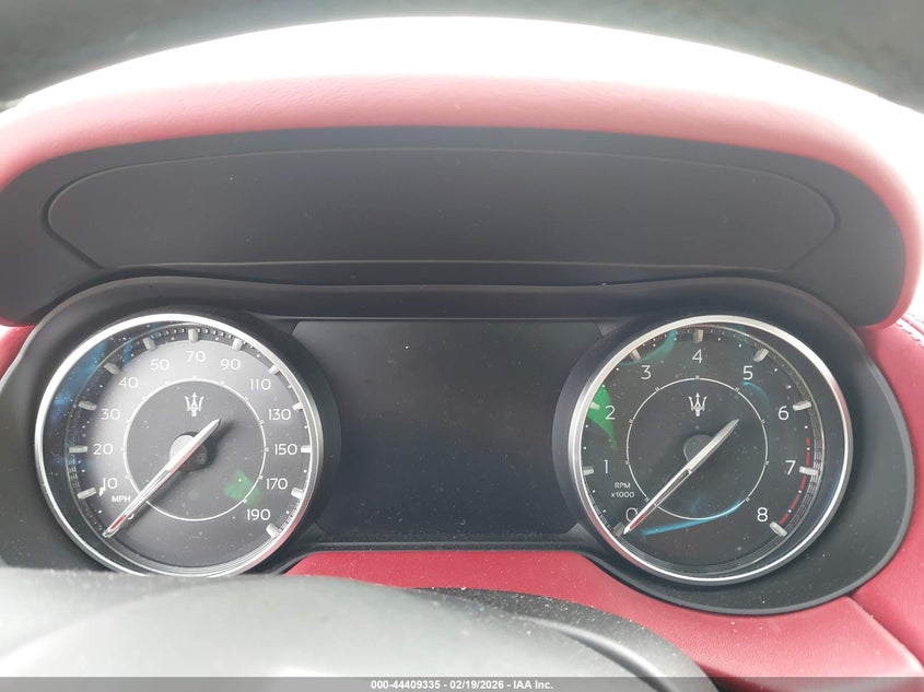 2022 Maserati Levante Modena VIN: ZN661YUM8NX402266 Lot: 44409335