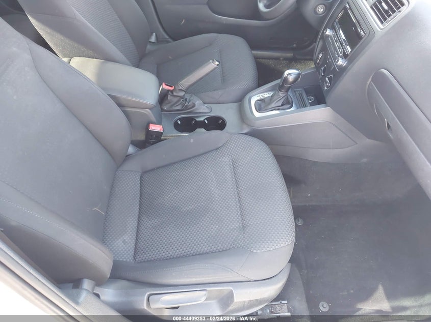 2014 Volkswagen Jetta 2.0L S