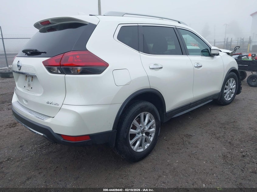2018 Nissan Rogue Sv