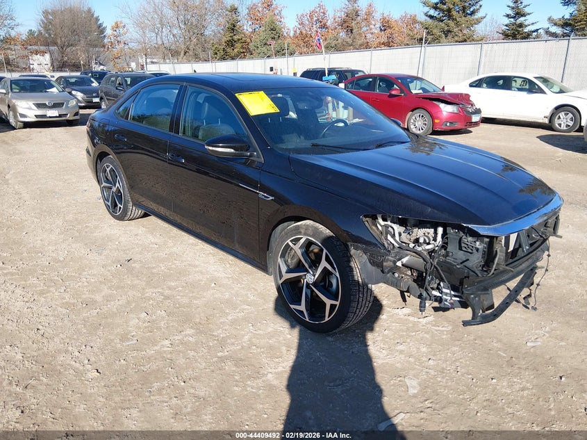 2021 Volkswagen Passat 2.0T R-Line