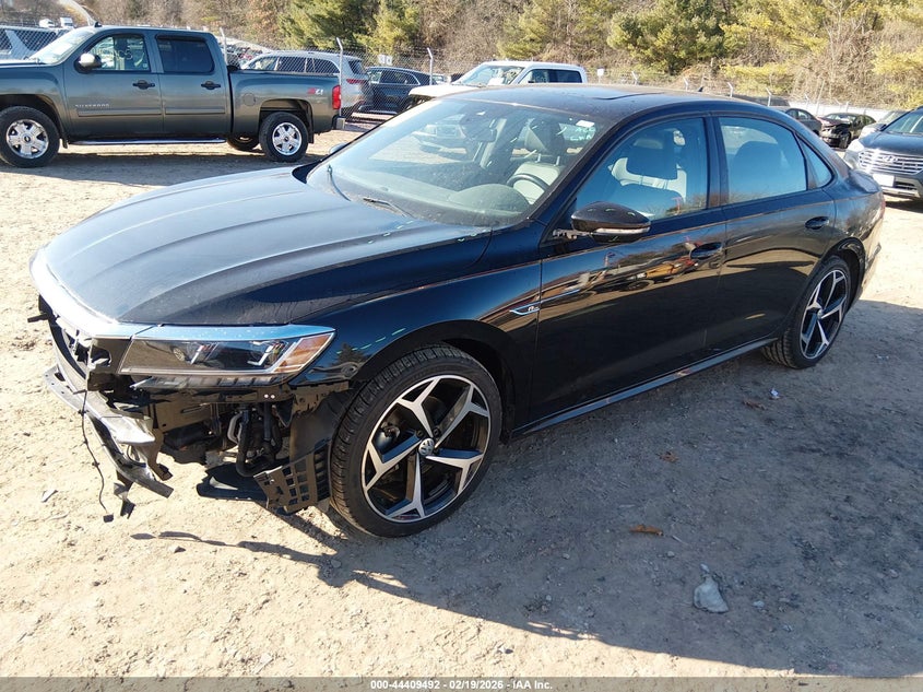 2021 Volkswagen Passat 2.0T R-Line