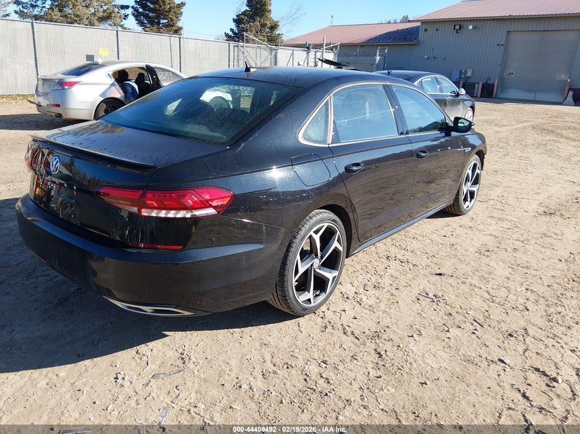 2021 Volkswagen Passat 2.0T R-Line