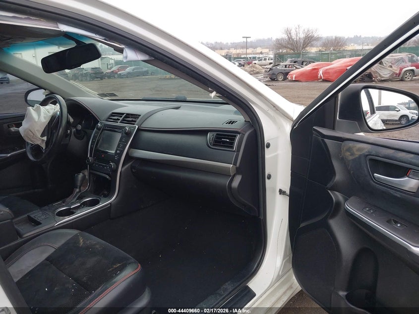 2015 Toyota Camry Xse