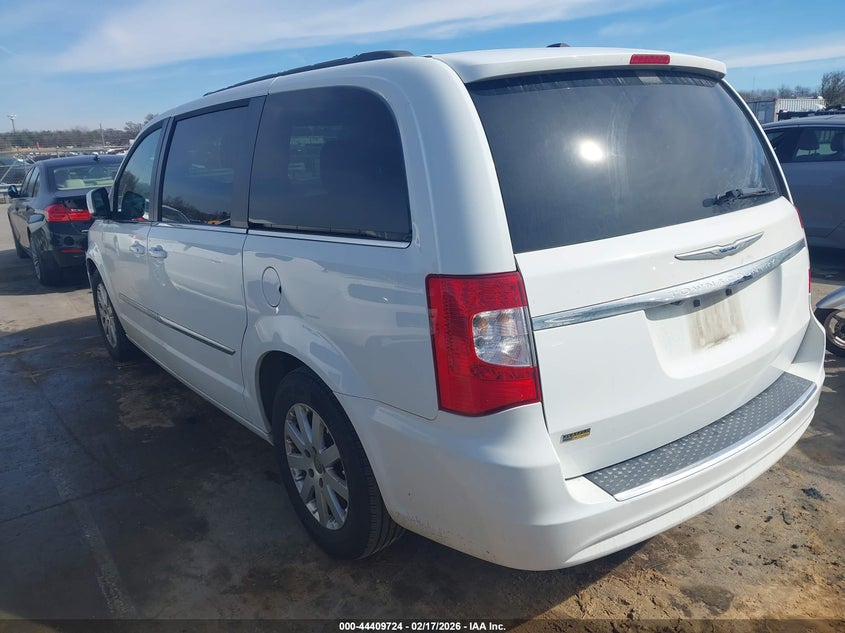 2016 Chrysler Town & Country Touring