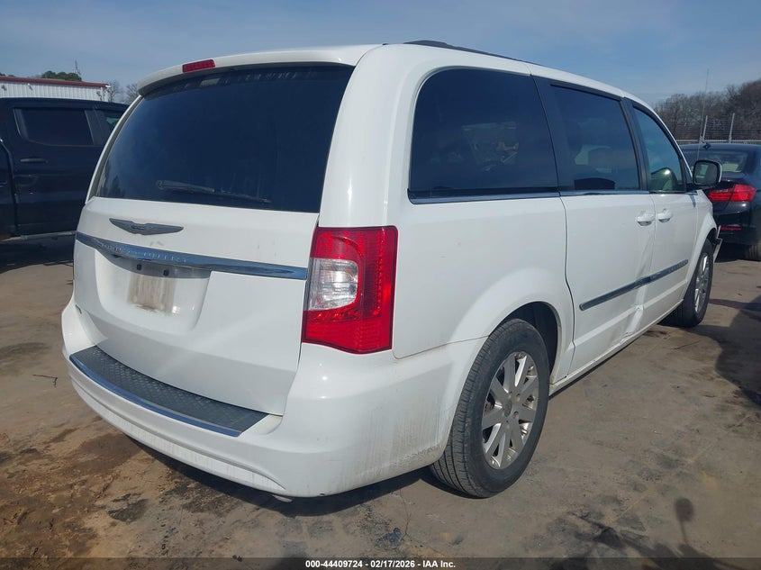 2016 Chrysler Town & Country Touring