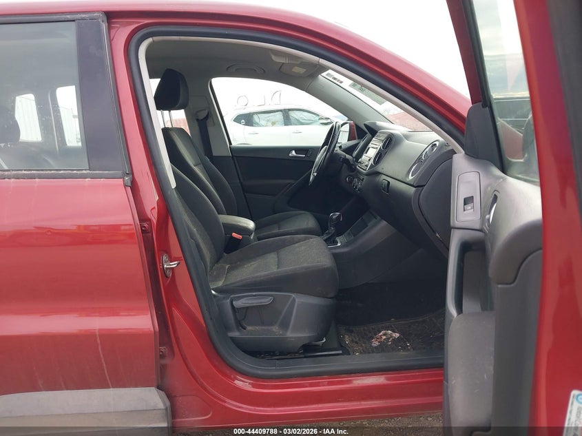 2014 Volkswagen Tiguan S