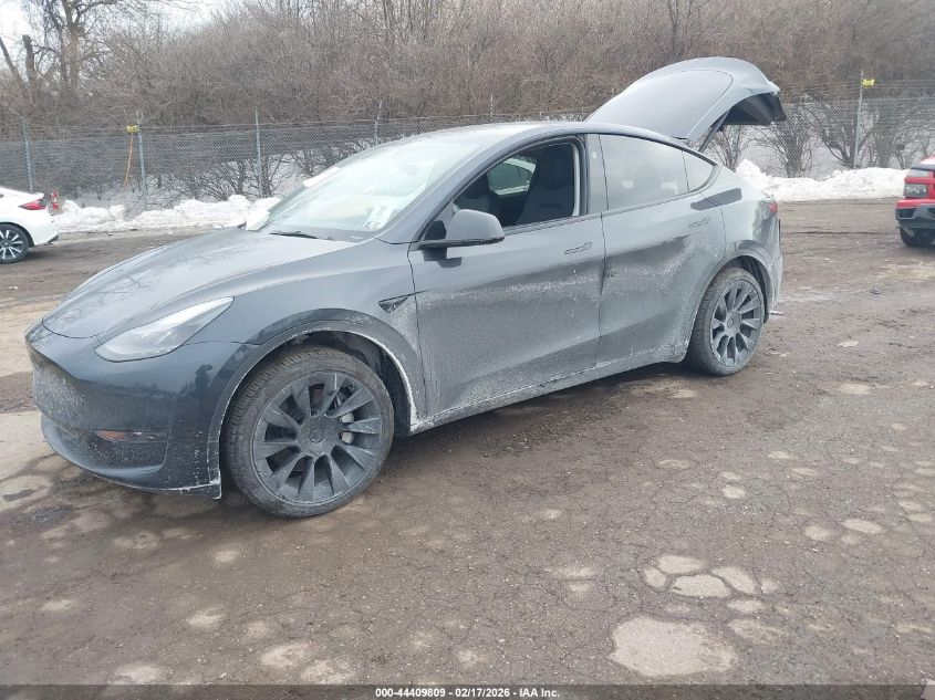 2024 Tesla Model Y Long Range Single Motor Rear-Wheel Drive/Rwd