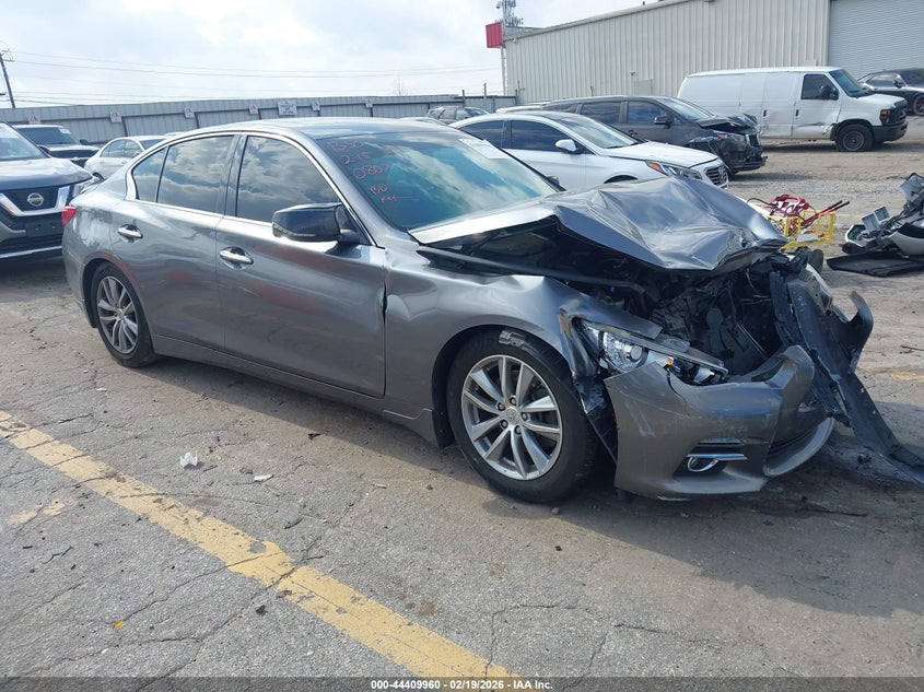 2015 Infiniti Q50 Premium