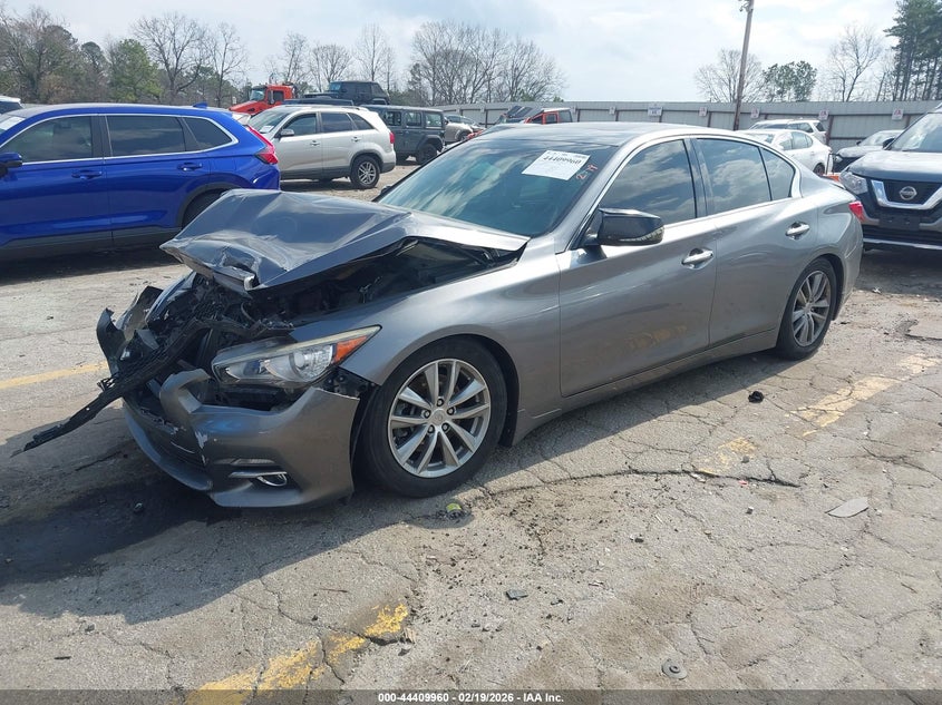 2015 Infiniti Q50 Premium