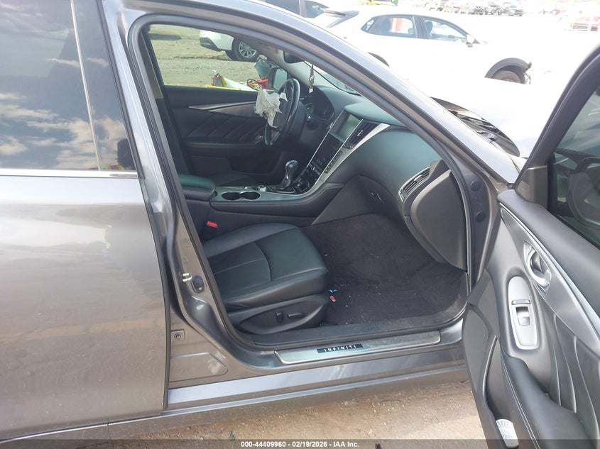 2015 Infiniti Q50 Premium