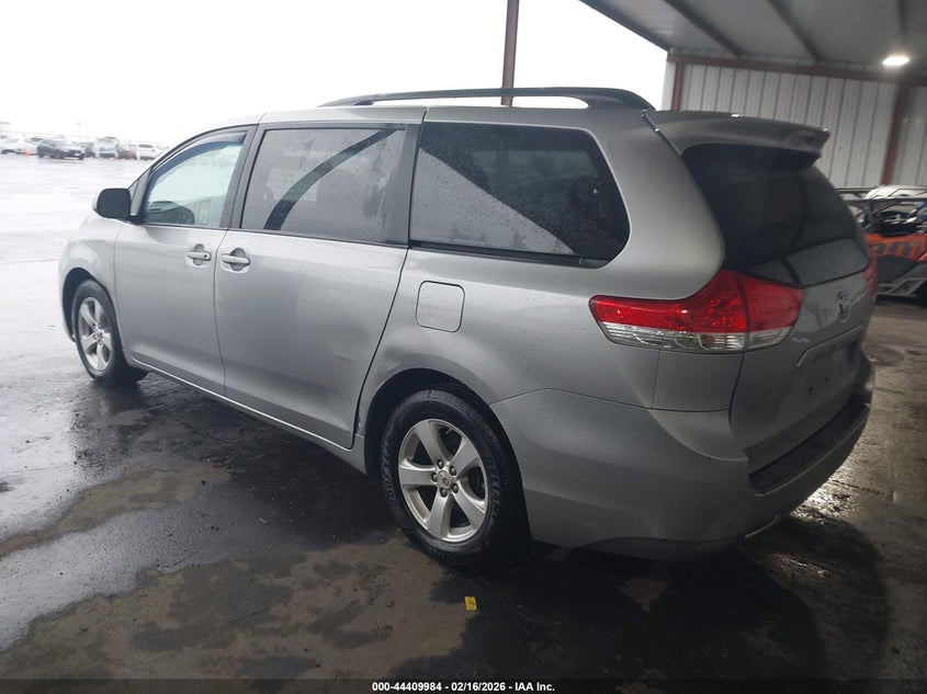 2011 Toyota Sienna Le V6