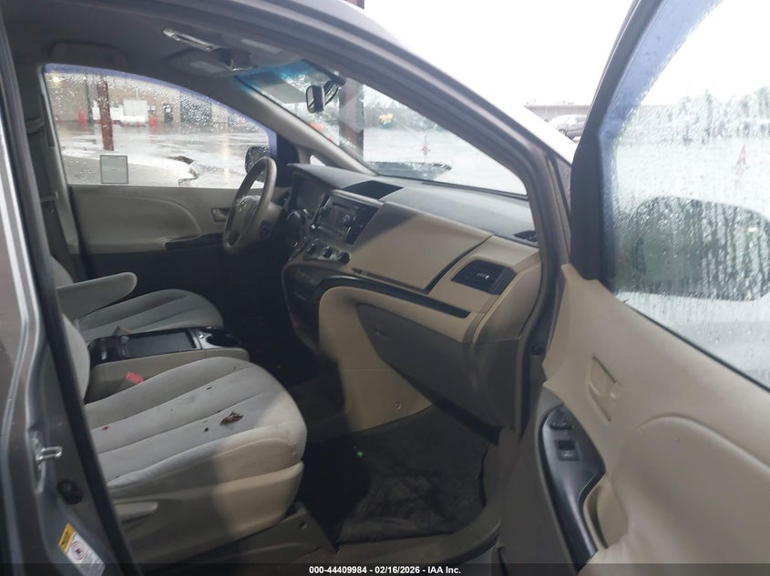 2011 Toyota Sienna Le V6