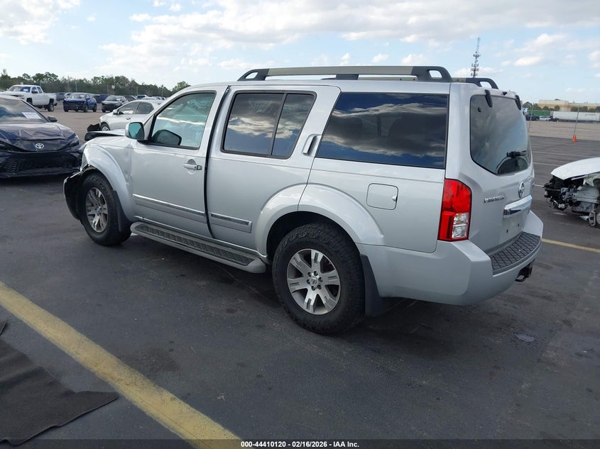 2012 Nissan Pathfinder Silver