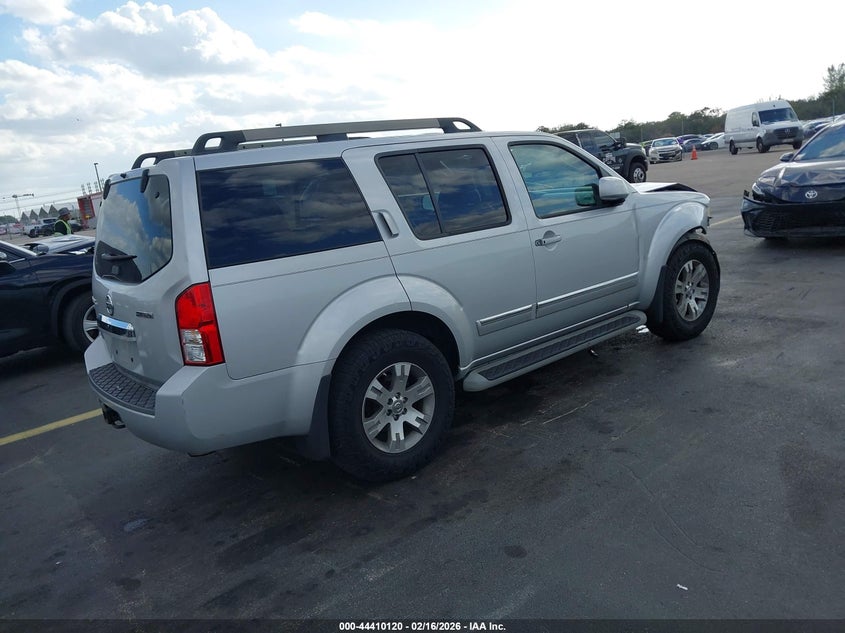 2012 Nissan Pathfinder Silver