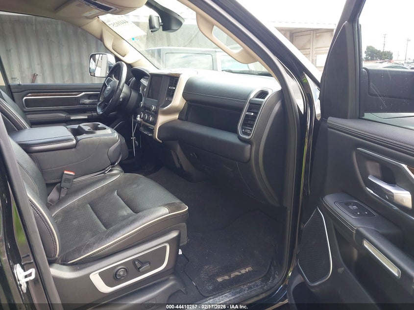 2019 Ram 1500 Laramie 4X2 5'7 Box