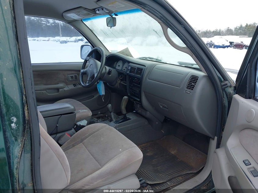 2001 Toyota Tacoma Base V6